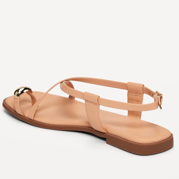 Old Navy Women's Tan Faux Leather Strappy Toe Ring
Sandals - Picture 2 of 9